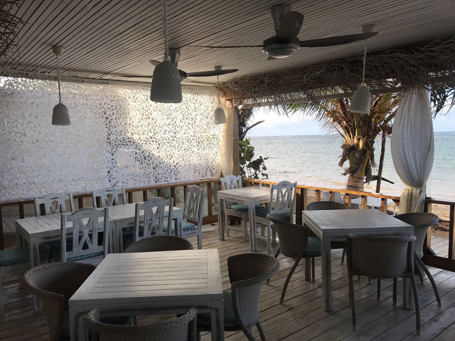Terraza de La Terrasse, Las Terrenas, con vistas al mar