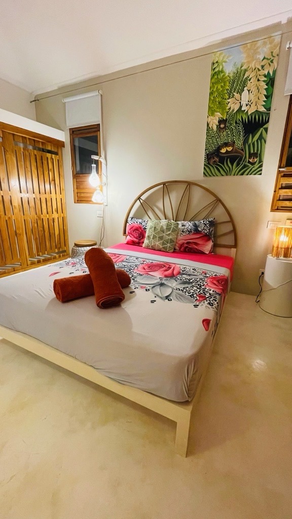 Habitación con terraza privada y cama King Size en alquiler vacacional Las Terrenas